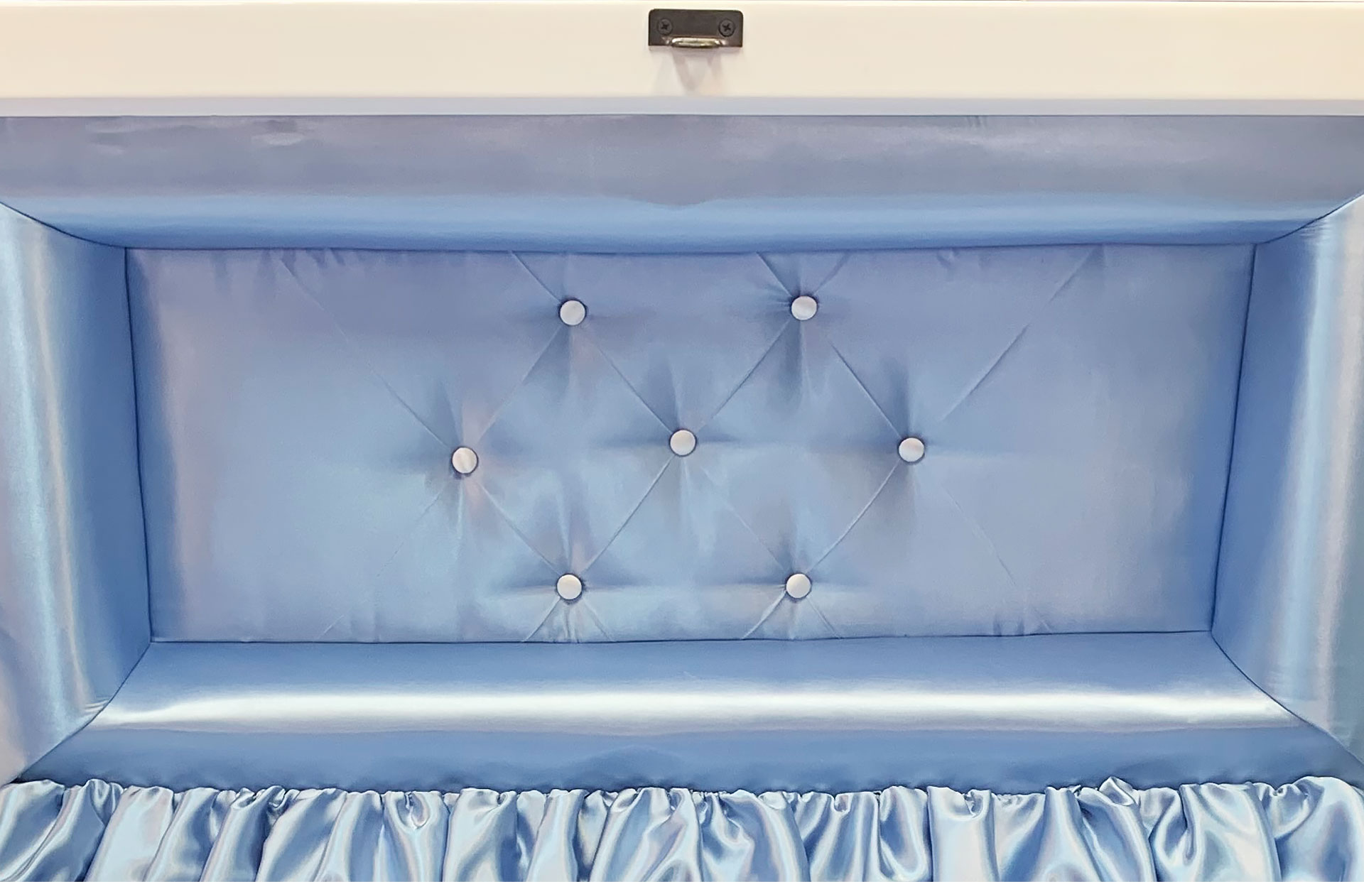 Little Beauty blue interior in detail