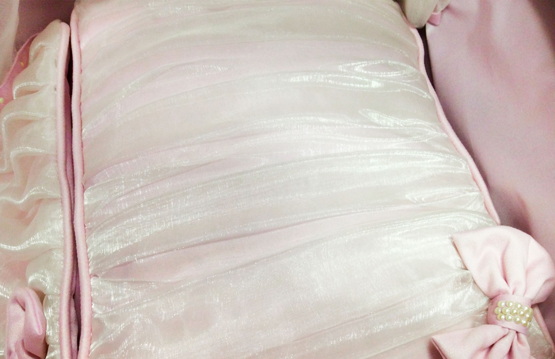 The Victoria pink interior in detail